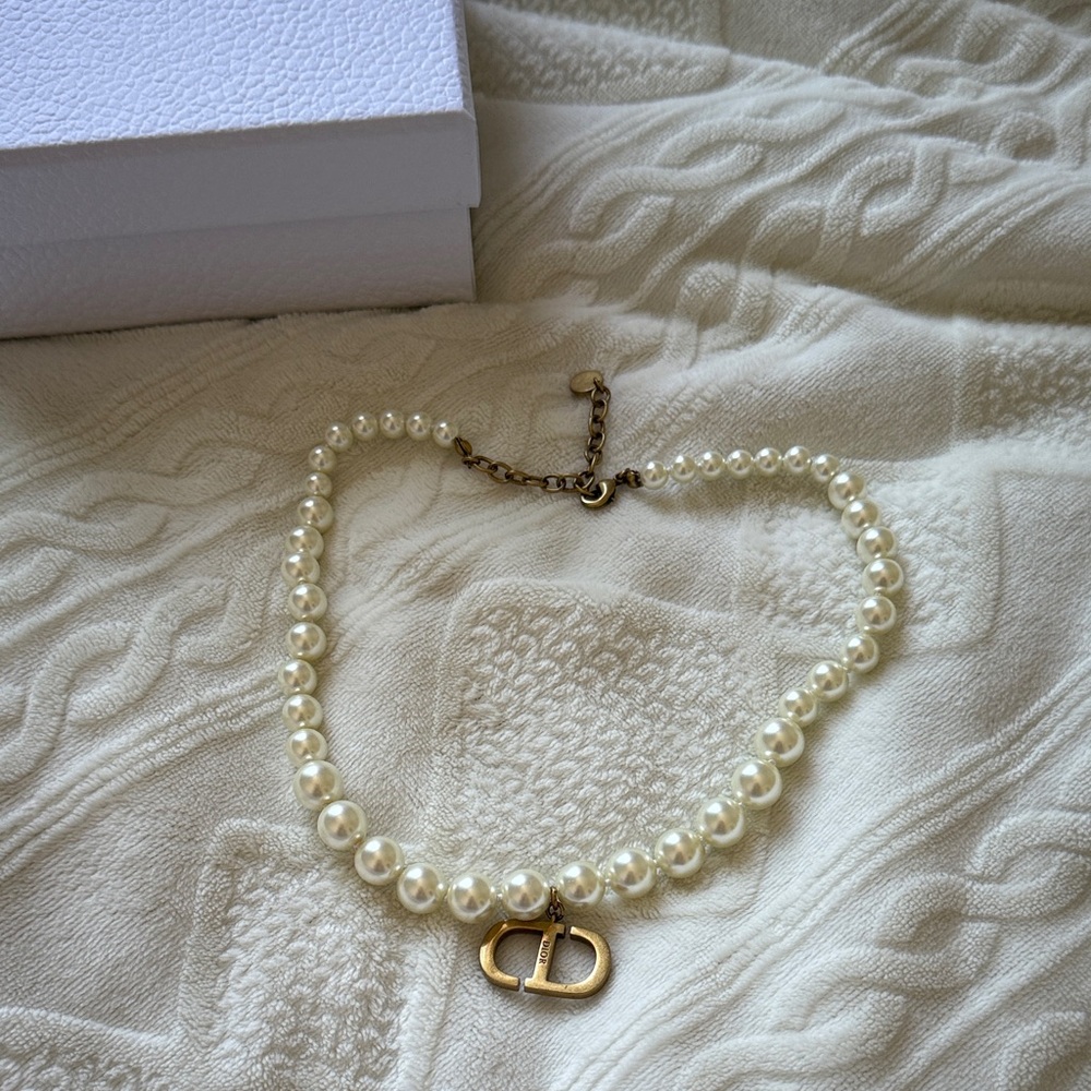 Dior Pearl and Gold Necklace - Picture 2 of 4